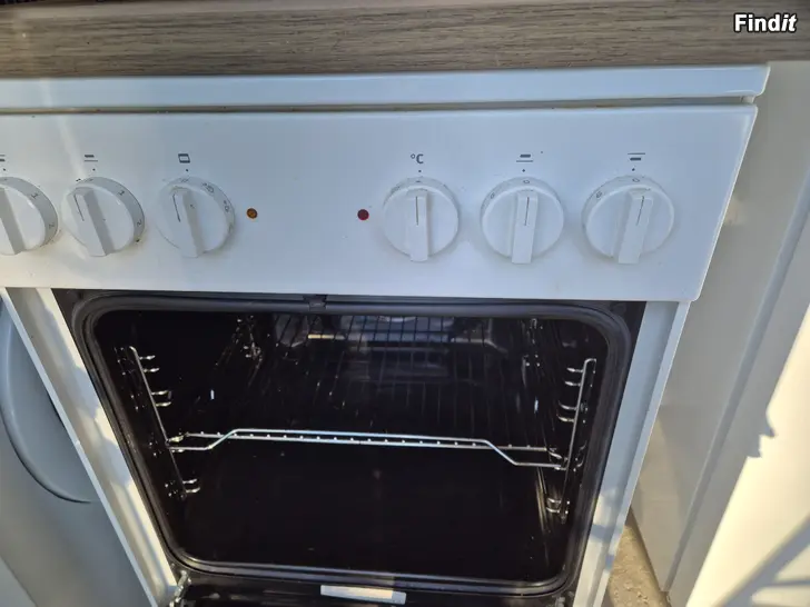 Myydään Hieno 50 cm Upo keraaminen liesi