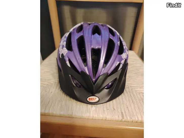 Myydään Lasten pyöräilykypärä