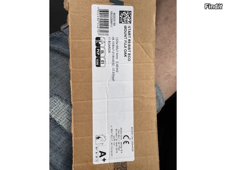 Köpes Wicanders korkvinylgolv