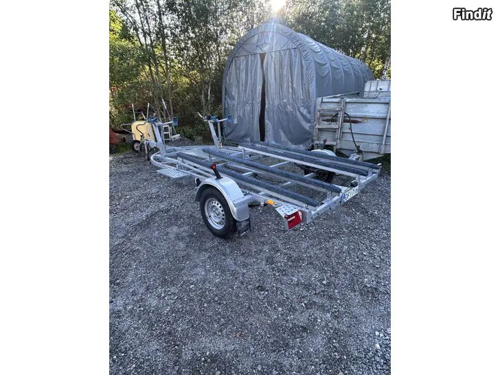 Myydään Aku BP1400-LB 2 vattenskoter trailer