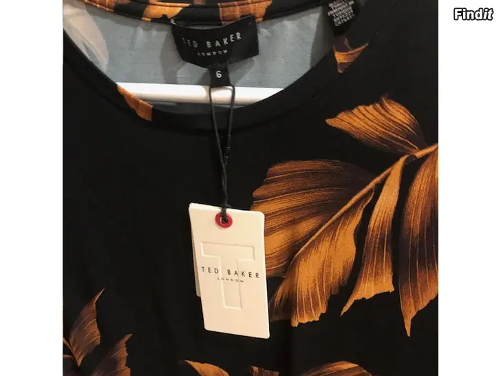 Myydään Pusero, Ted Baker, UUSI