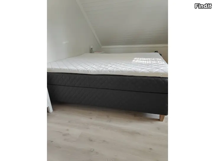 Säljes Thermofoam 180 dubbelsäng