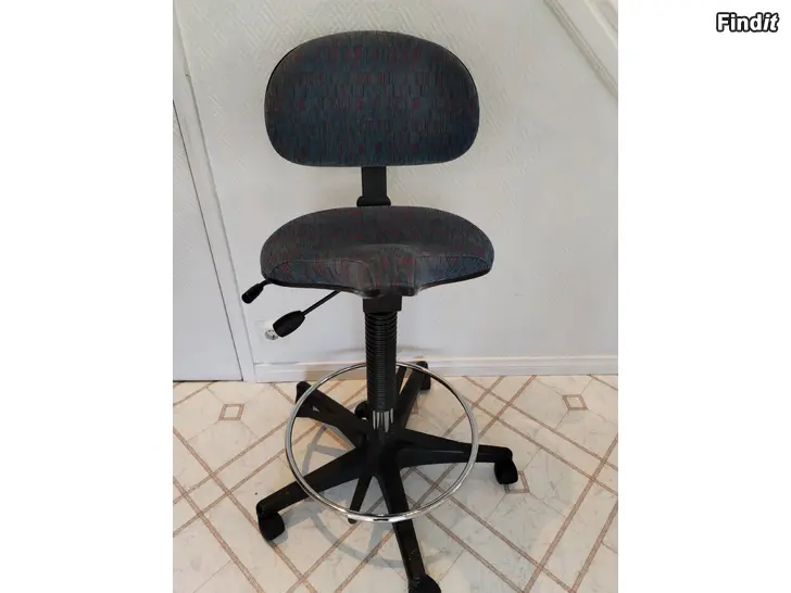 Myydään ERGONOMINEN SATULATUOLI