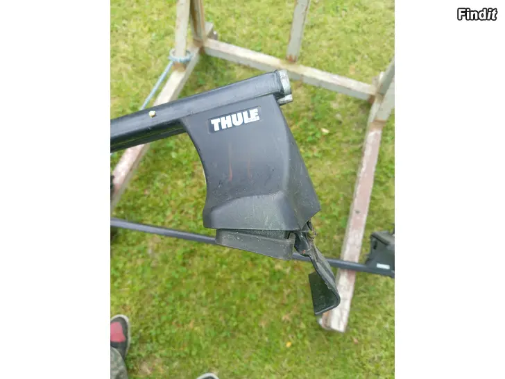 Myydään Thule kattotelineet