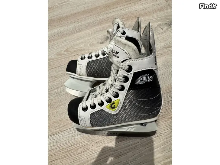 Säljes Skridskor stl 28