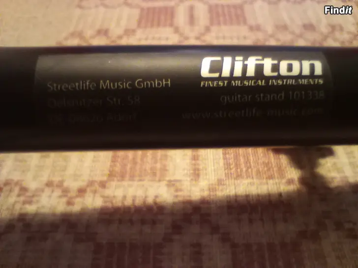 Säljes gitarrställningar.3 st