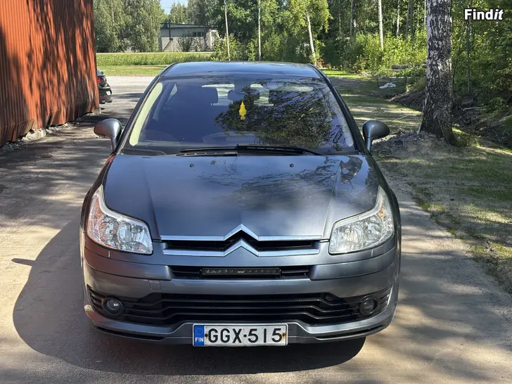 Myydään Citroën C4 Coupé