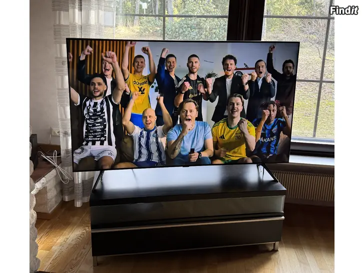 Säljes Samsung Crystal HD 65 TV, TV-bänk