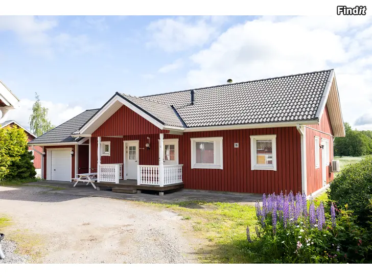 Säljes EGNAHEMSHUS, BJÖRKVÄGEN 5, VÖRÅ CENTRUM