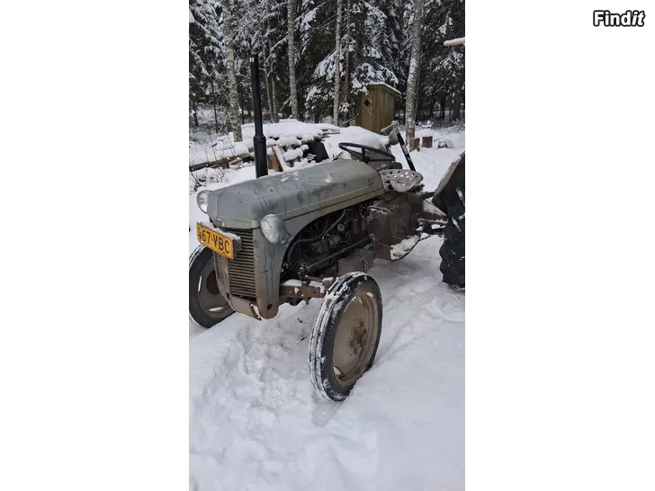 Myydään Fergusson diesel