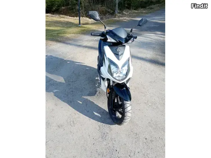 Säljes Sym 4 jet