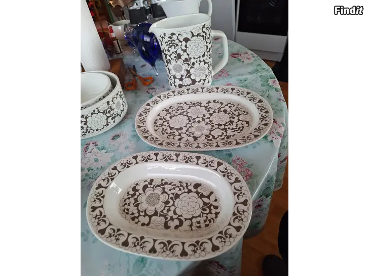 Myydään Gardenia astiasto