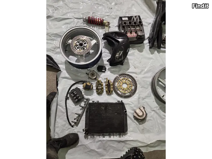 Myydään Zx12r, Hayabusa, srad, yamaha r6 2002. Bmw M3