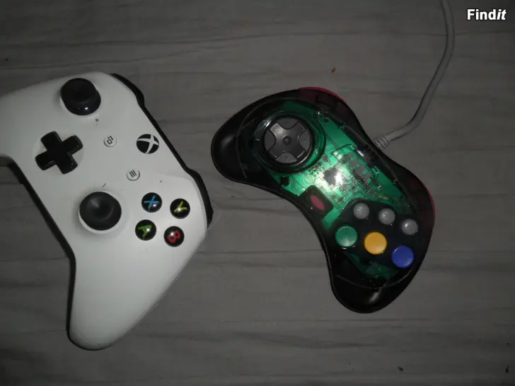 Myydään x box ohjain,,sega retro ohjain......ps 5 ohjain ,,,ps5 kaukoohjain.......ps5 hd kamera