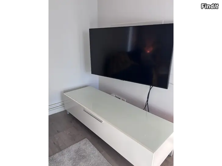 Säljes Isku tv bänk