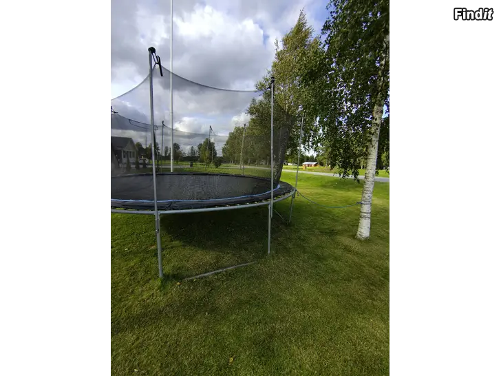 Säljes Studsmatta