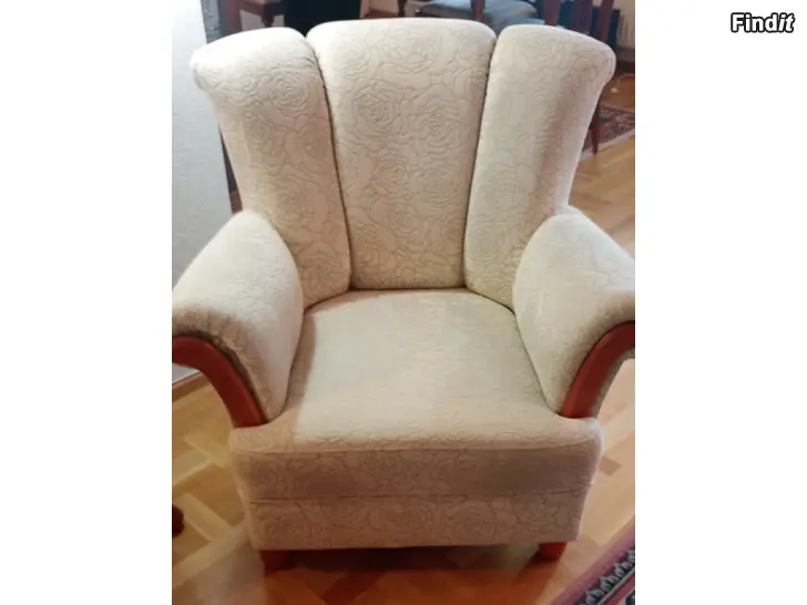 Säljes Soffa + 2 st. stolar