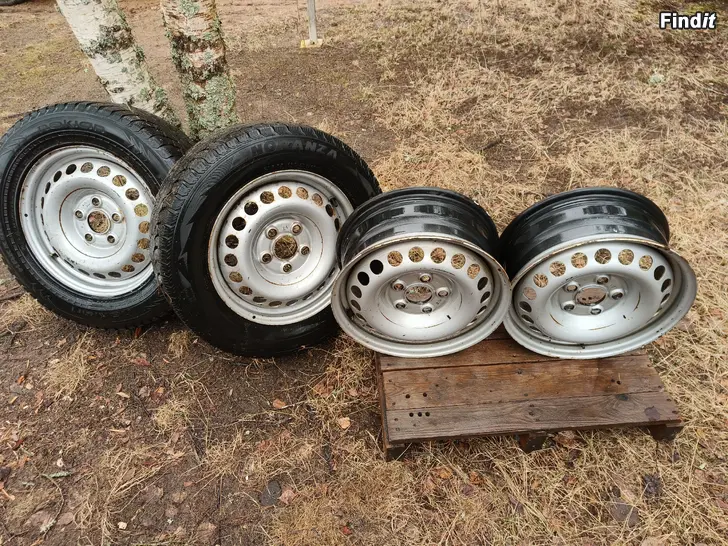 Myydään VW Transporter T5 peltivantet 5x120 16