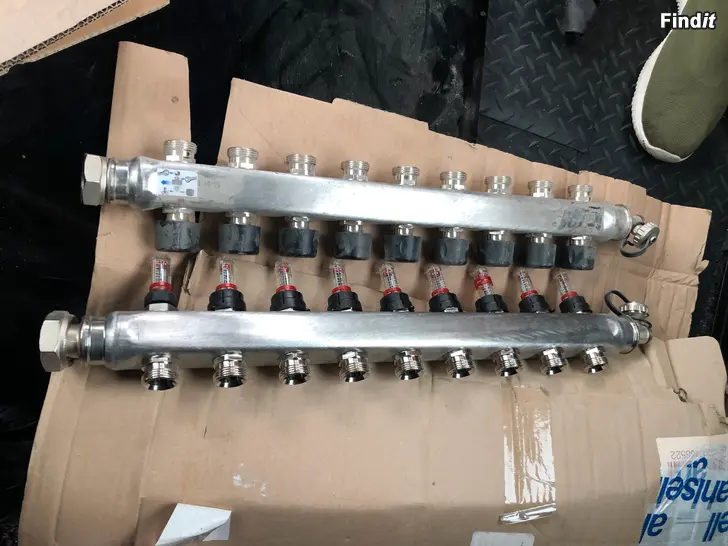 Myydään Uponor Vario S Manifold FM 9-haarainen jakotukki virtausmittareilla