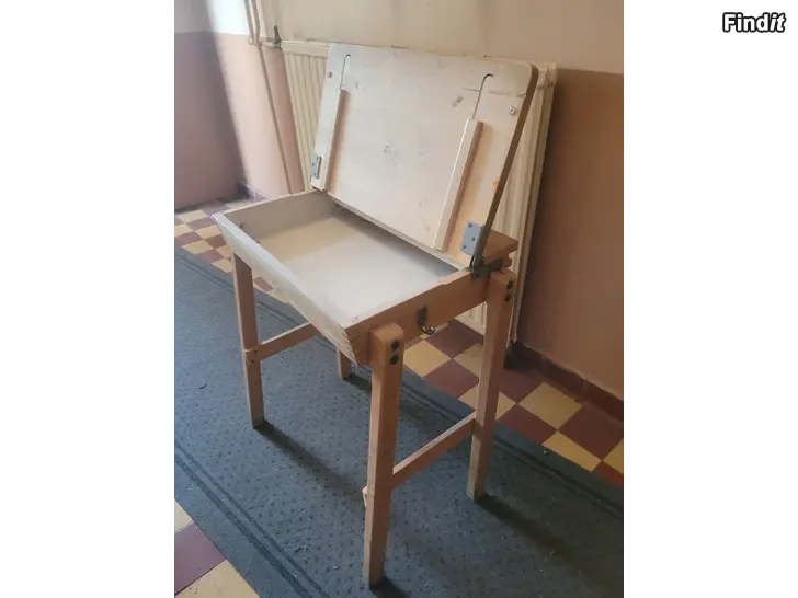 Säljes Gammal pulpet