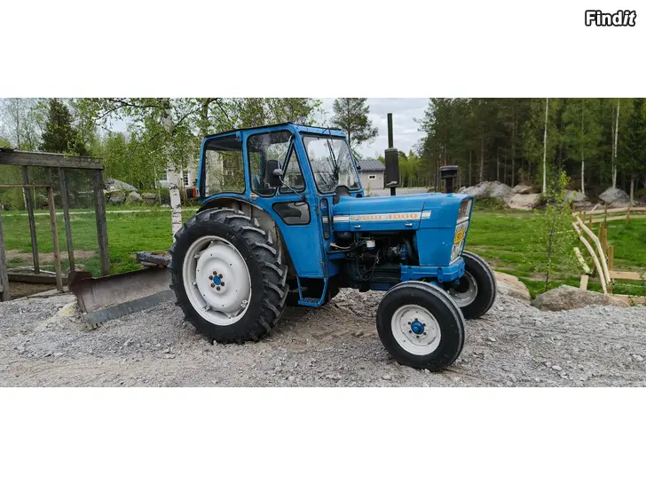 Myydään Ford 4000