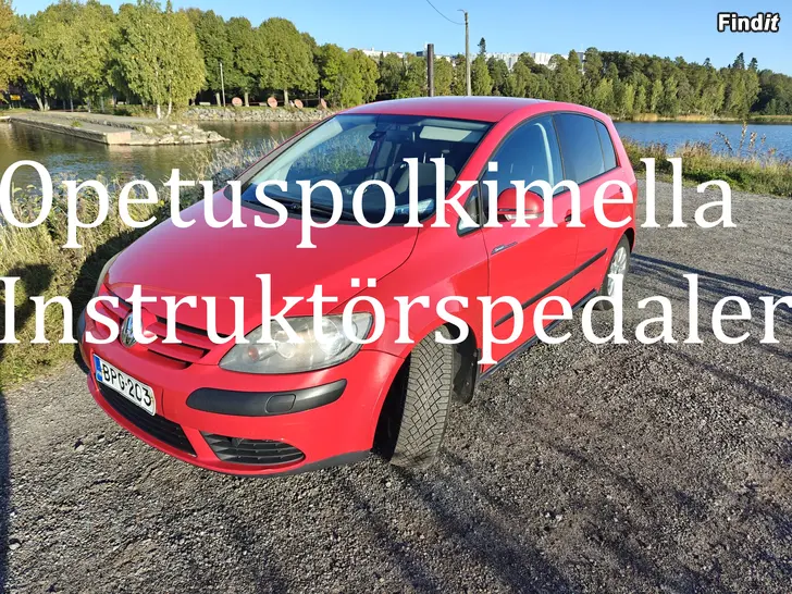 Myydään VW Golf Plus 1,6 FSI 85 kW, 2005, opetuspolkimella, med instruktörspedaler