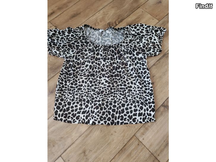 Myydään Leopard blus ny