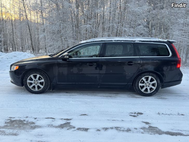 Säljes Volvo V70 2.0 Diesel Summum-2008 varje dag 9-21