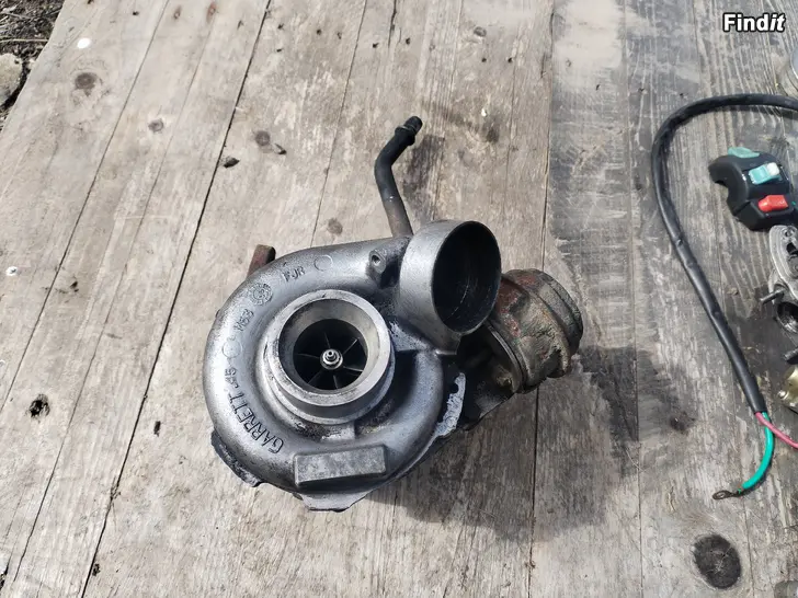 Myydään Garrett M53 GT18V ahdin