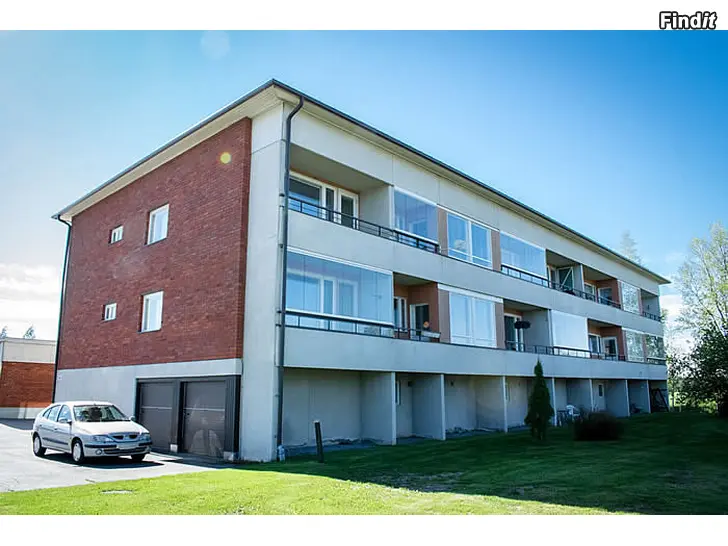 Uthyres Uthyres 2 r+k 58 m² med inglasad balkong mot väster i centrum av Kållby