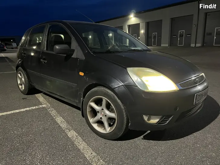 Myydään Ford fiesta