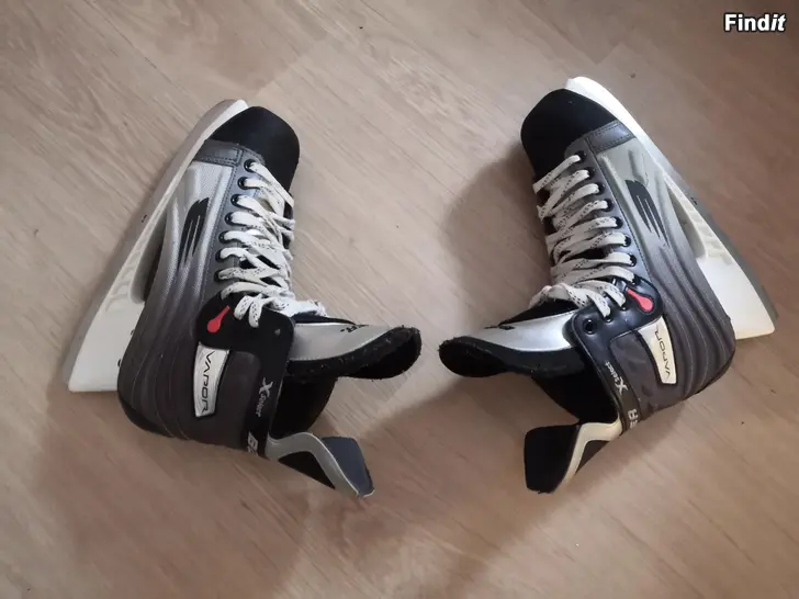 Säljes Bauer Vapor XSelect Luistimet