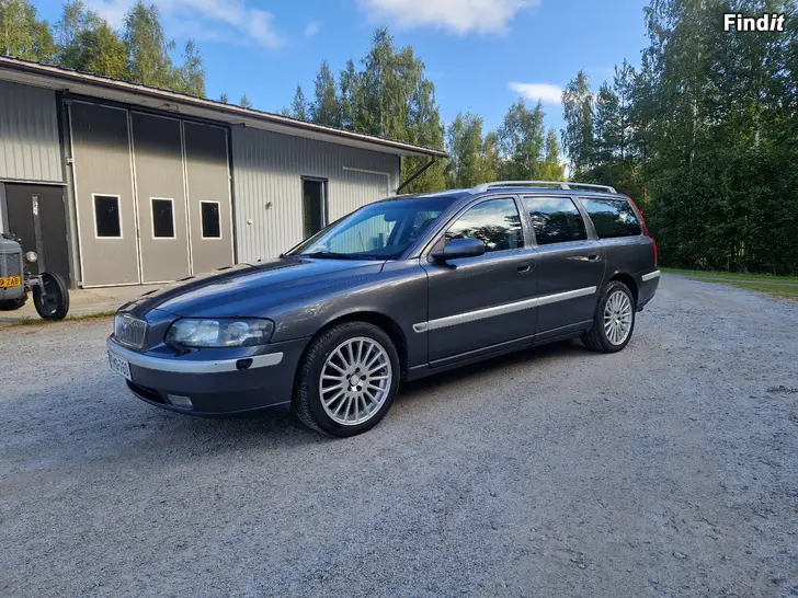 Säljes Volvo V70 2,5 T