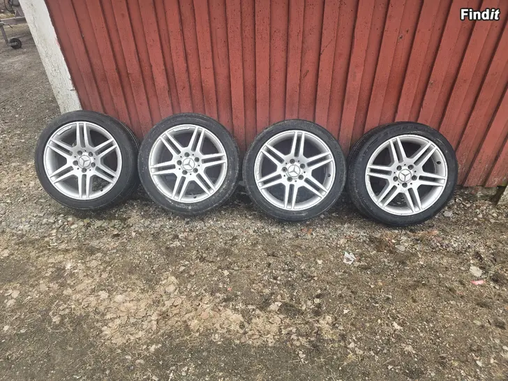 Säljes Mercedes AMG Line OEM fälgar 5x112 17 tum