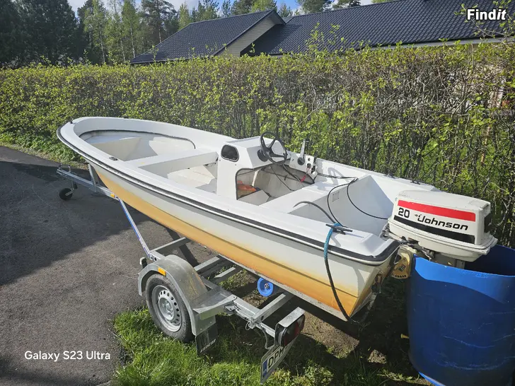 Myydään Vene Uttern 440 1900e laita sähköpostia tai viestiä