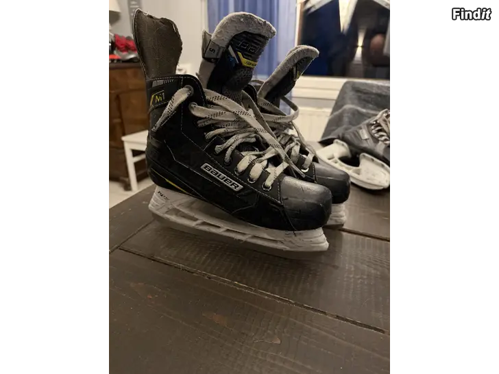 Myydään Bauer Supreme M1 luistimet
