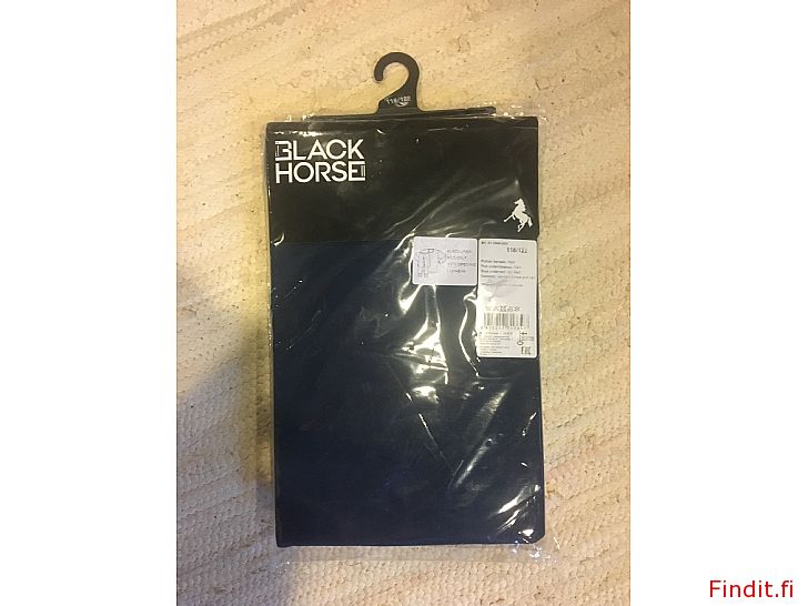 Säljes Black Horse underställ för pojkar 116/122
