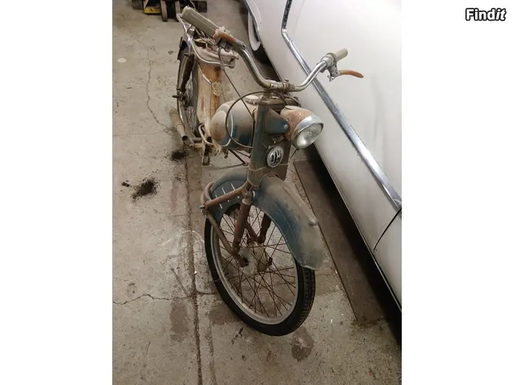 Myydään Projekt moped