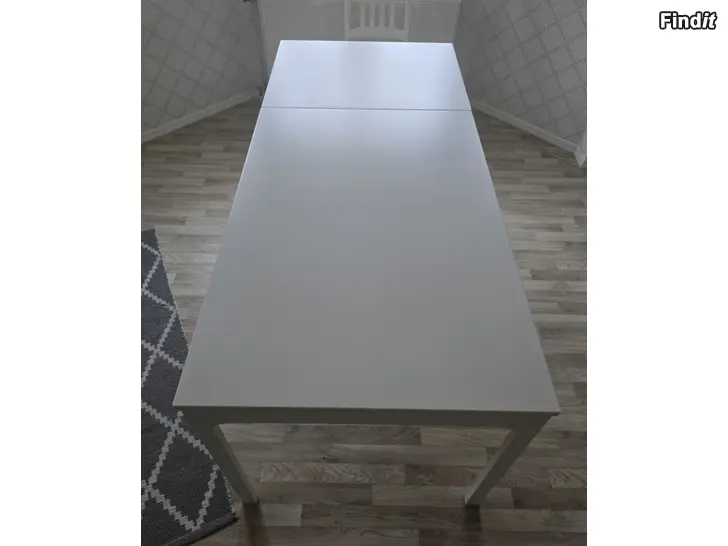 Säljes Köksbord och stolar
