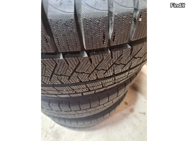 Säljes 4st dubbfria 235/35 19 med 10mm ge bud
