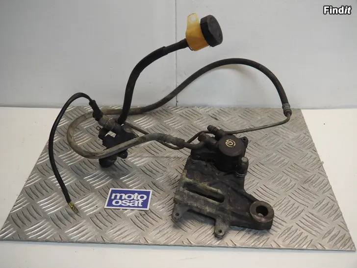 Säljes BMW F 650 ST 93-03 takapyörän osia