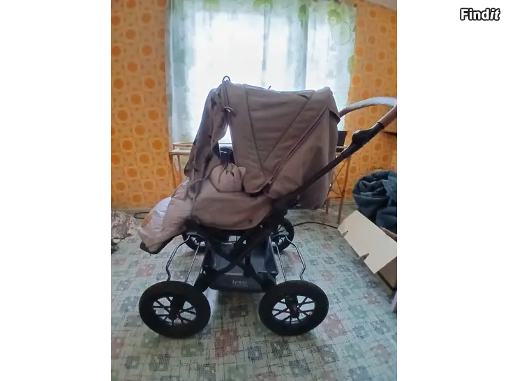Säljes Barnvagn Petit Cherie säljes