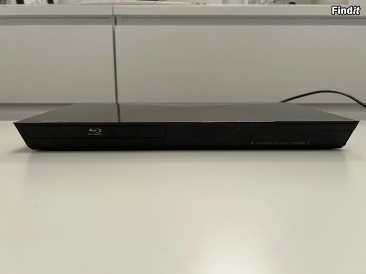Myydään Sony BDP-S6200 Blu-ray soitin