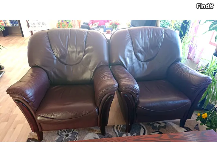 Säljes Fåtöljer i läder 2st