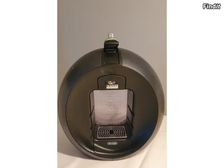 Säljes Nescafé Dolce Gusto och ställning för kapslarna