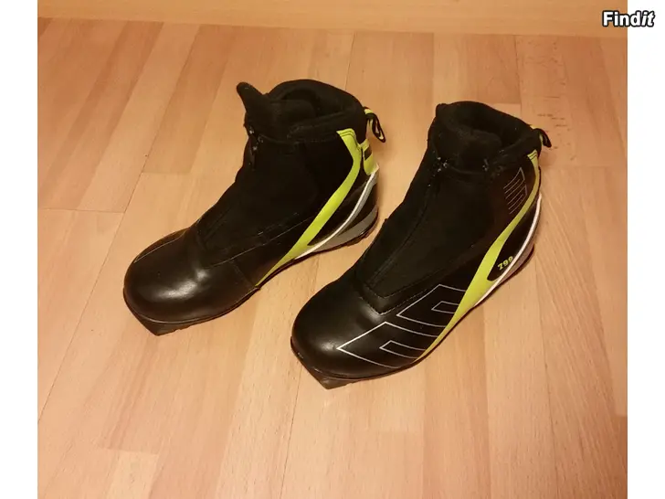 Säljes SnowStorm 799 koko 35 NNN lasten monot -14e