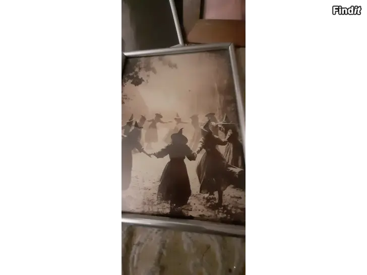 Myydään Kauhutaulusetti 4 taulua