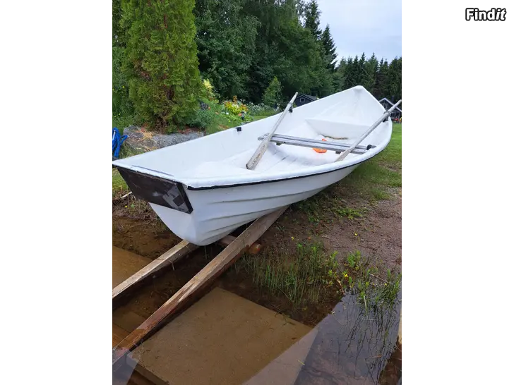 Myydään Lohi 480 Soutuvene