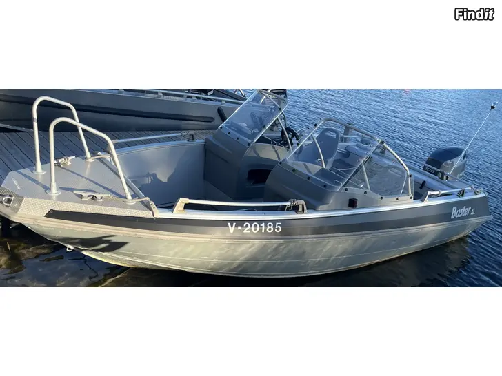 Säljes Buster XL 2006 och Yamaha 100hp 2016