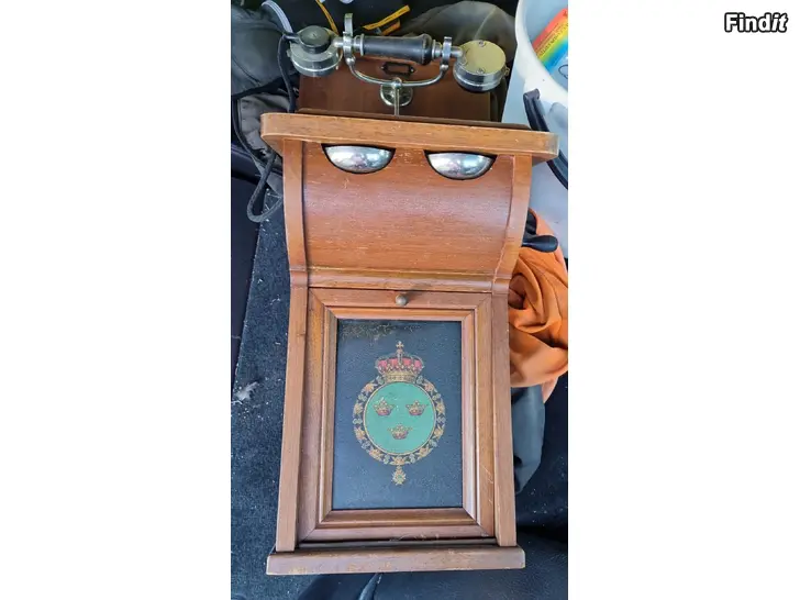 Myydään Antik telefon